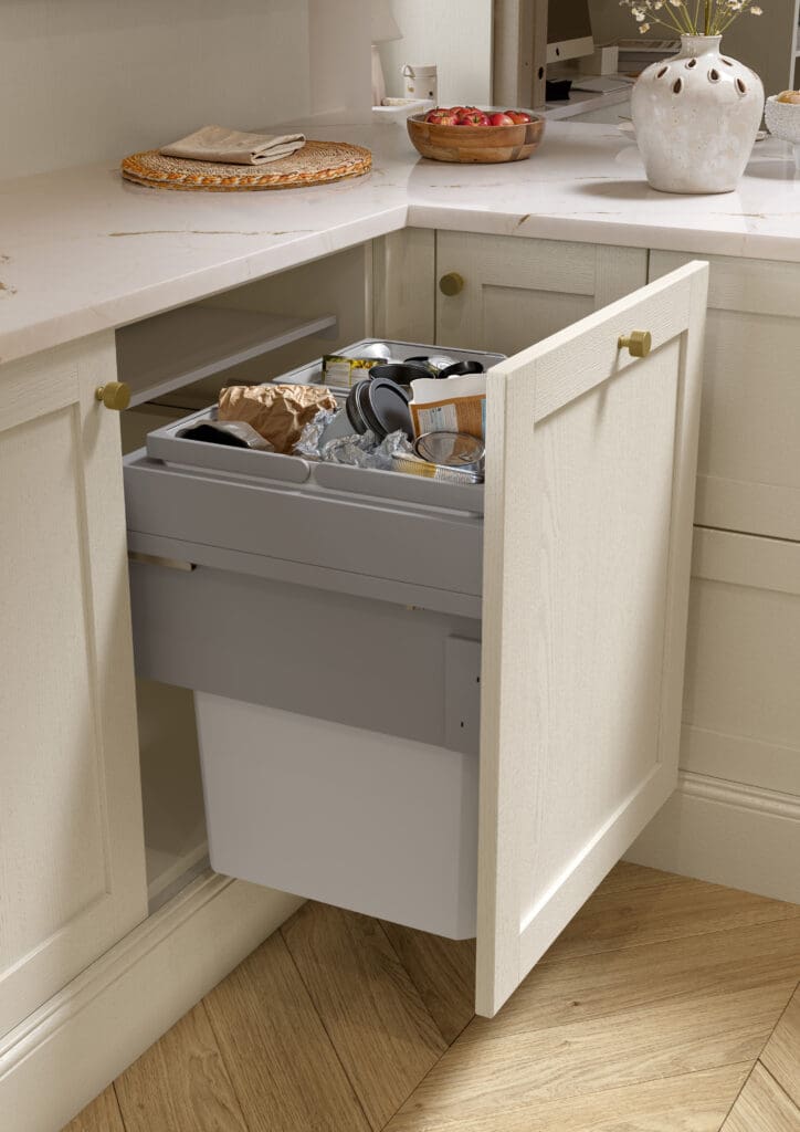 Newcombe, Taupe Grey