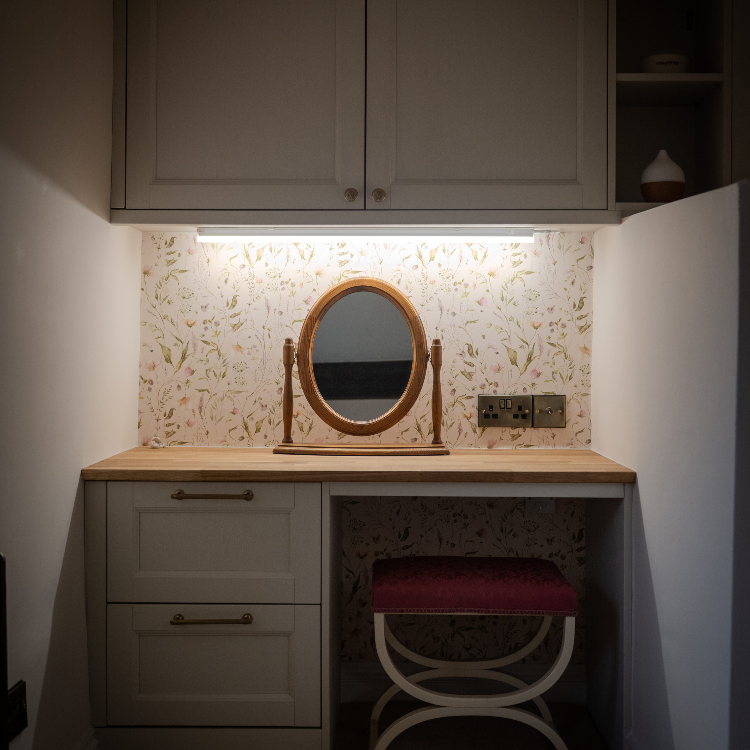 Pembridge Bedroom - Monaghan - Porcelain