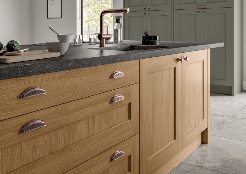 Wakefield, Cardamom & Light Oak