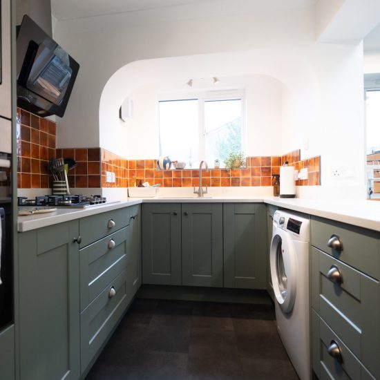 Belsay Smooth - Veale - Reed Green & Porcelain