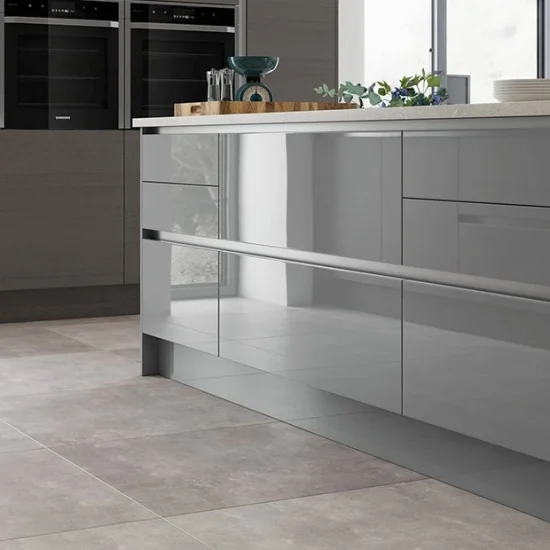 Tavola & Zola Gloss in Carbon & Dust Grey
